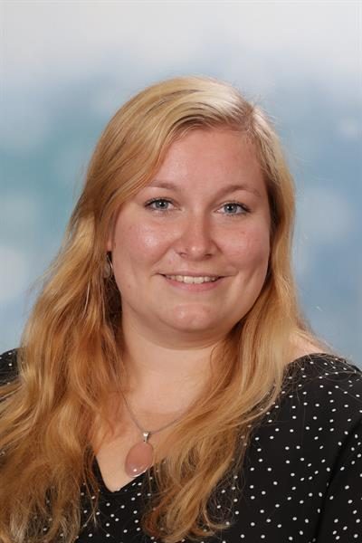 Blumenhagen, Julia